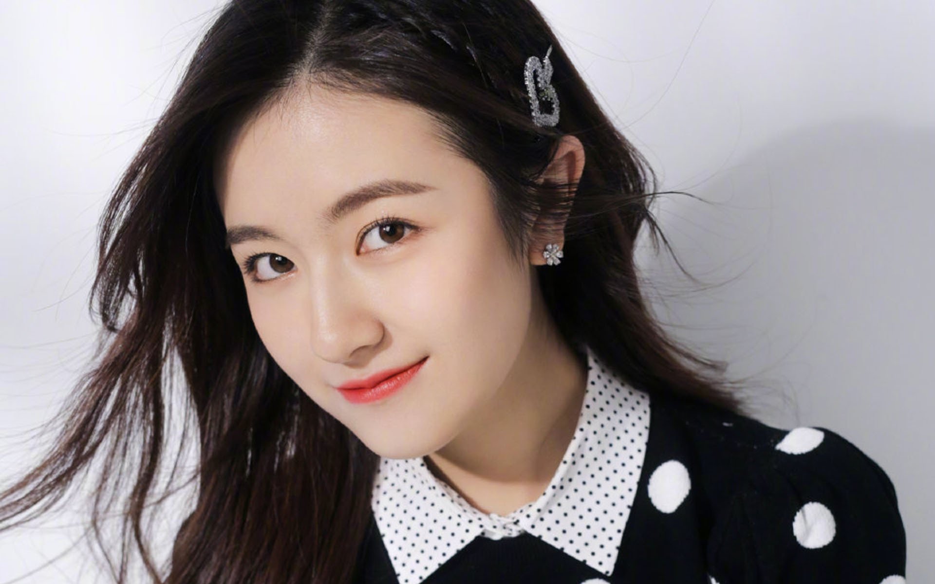 赛尔·阿尔斯塔：南非队防线的绝对核心，突破对方防守，阿尔纳赛尔